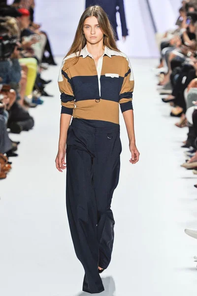 Look 8